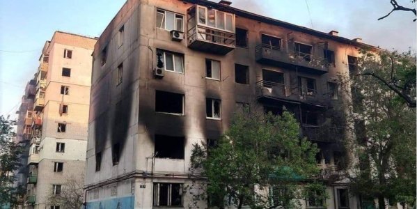 Українські воїни вийшли з Сєвєвродонецька на вигідніші позиції: місто повністю під окупацією