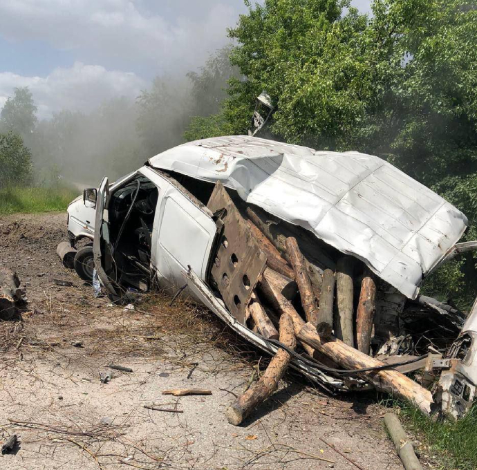 В лісі на Київщині люди підірвались на міні: обійшлось без жертв