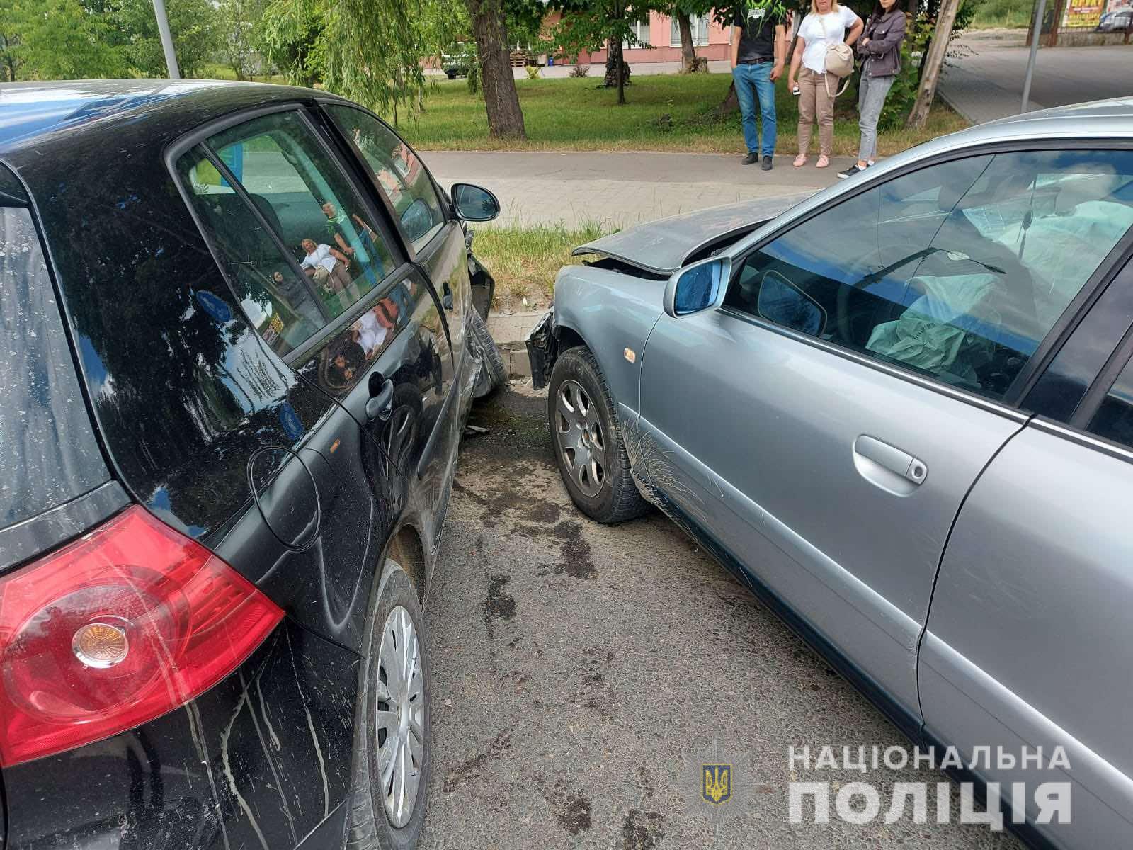У Львові в аварії постраждала пенсіонерка