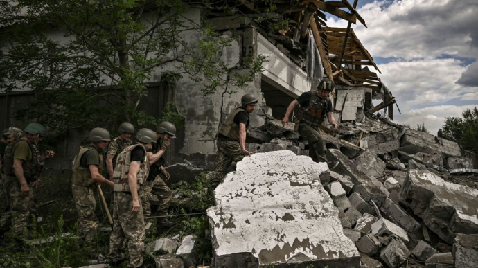 Українські військові звільнили з-під окупації село поблизу Ізюма