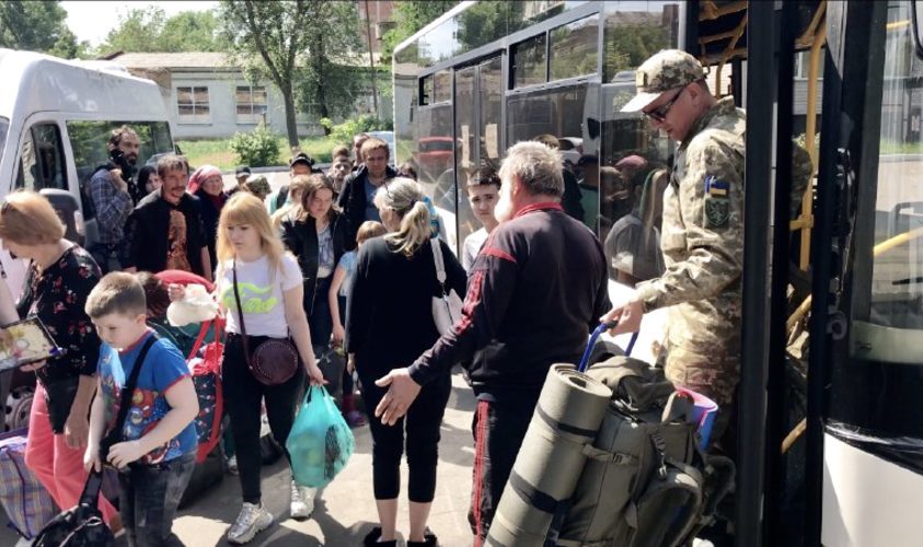 Львівська тероборона долучилась до евакуації жителів Бахмута: врятували більше 30 цивільних