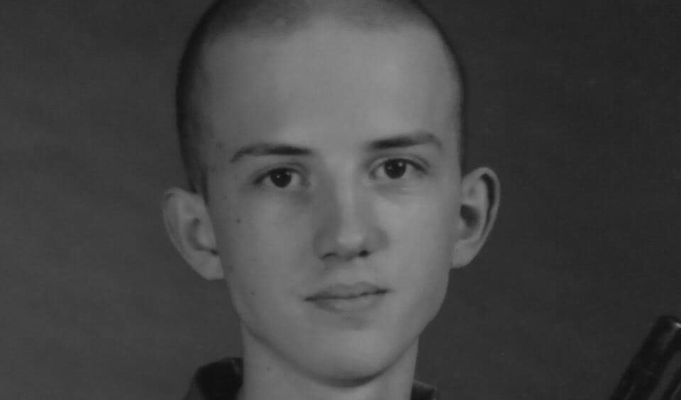 Сьогодні в Новояворівську попрощаються з загиблим воїном Денисом Одинцем