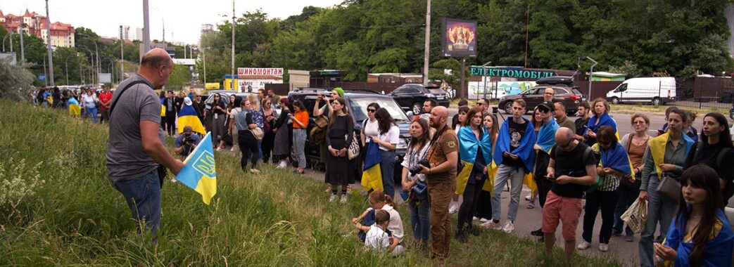 В Києві зустріли тіло загиблого воїна і активіста Романа Ратушного (ВІДЕО)
