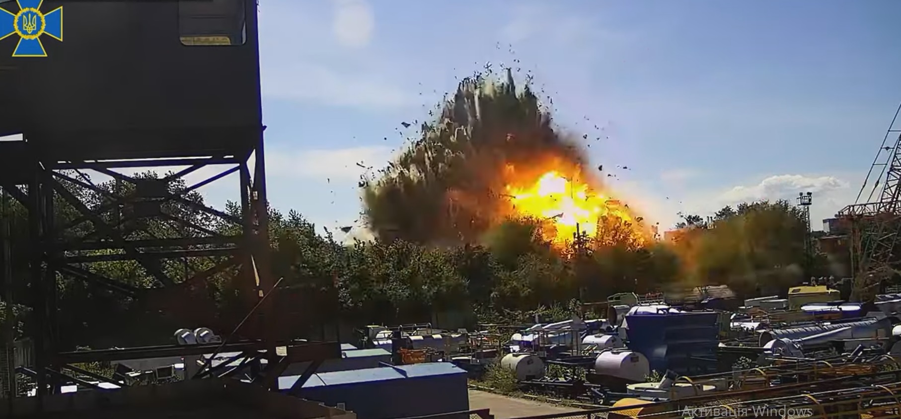 СБУ показала як обстріляли ТЦ у Кременчуці (ВІДЕО)