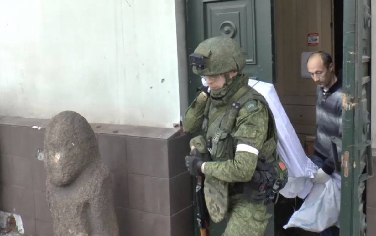 У Маріуполі росіяни викрали з музеїв усі цінні експонати