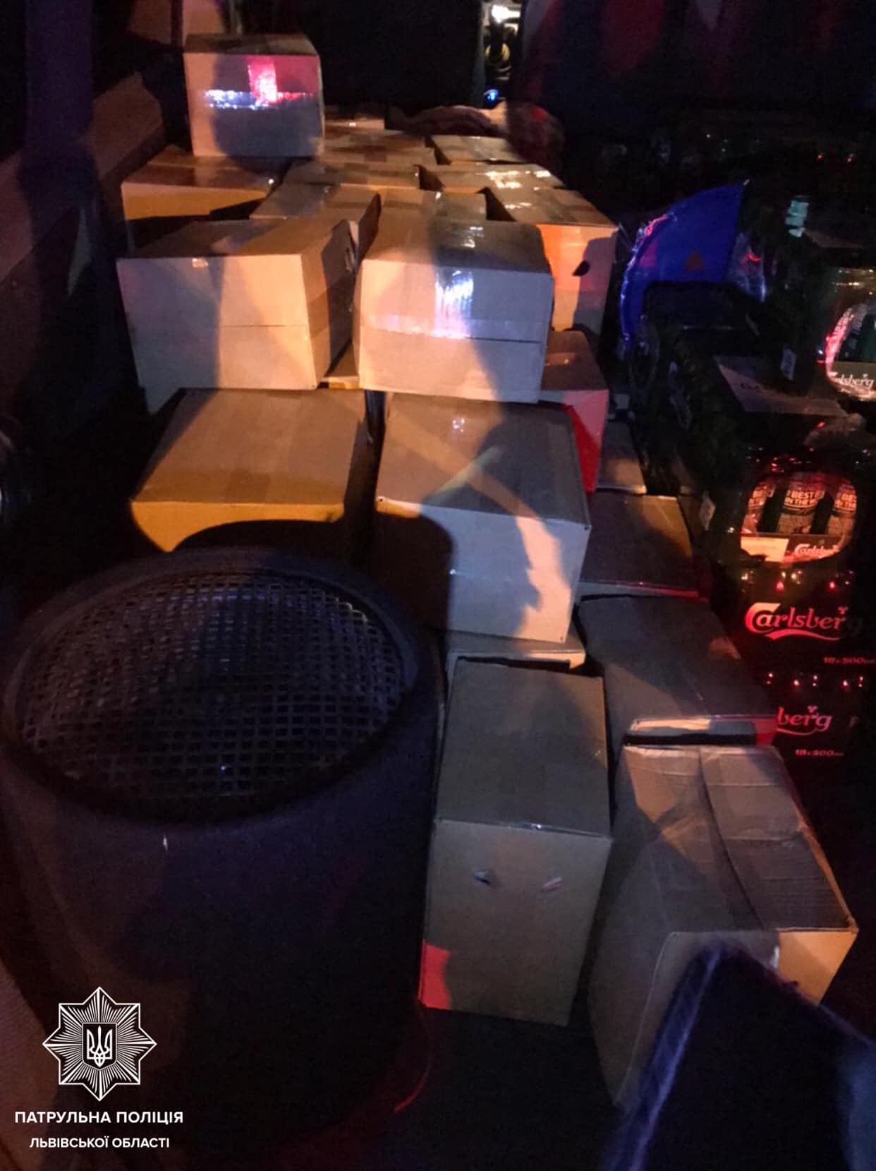 У Львові затримали чоловіка, який перевозив в автівці 500 літрів спирту