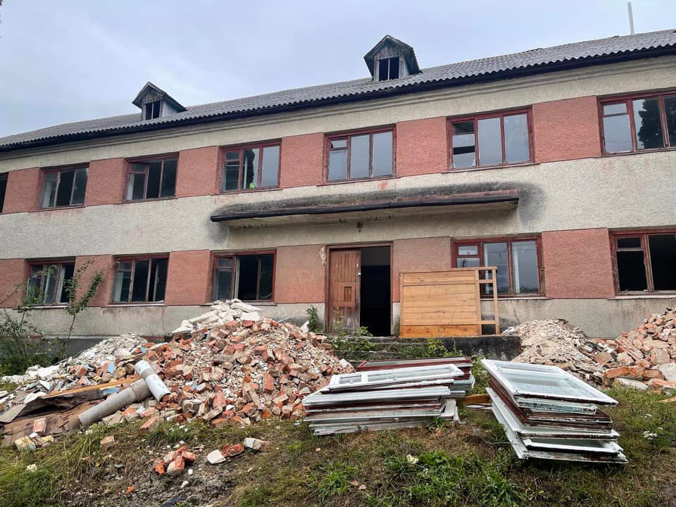 На Львівщині облаштовують ще одне постійне житло для вимушених переселенців