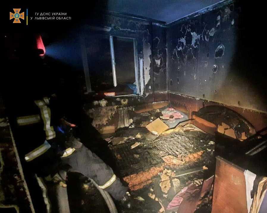 У Львові горіла квартира в багатоповерхівці