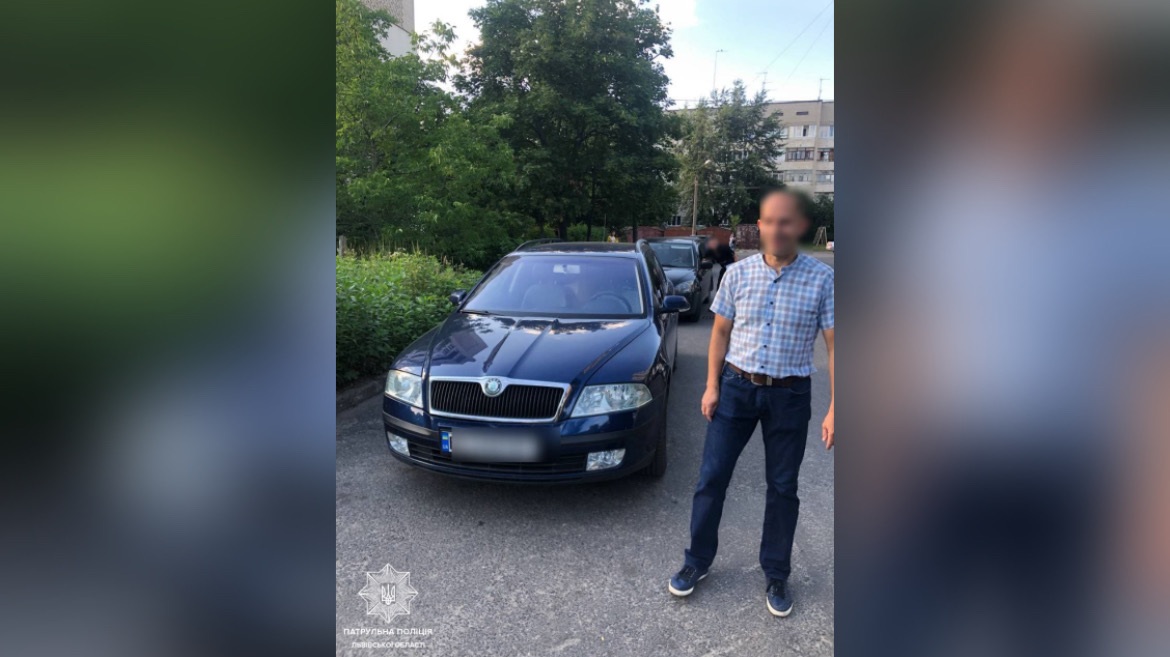 Львів’янин забув, де припаркував авто і заявив про його крадіжку