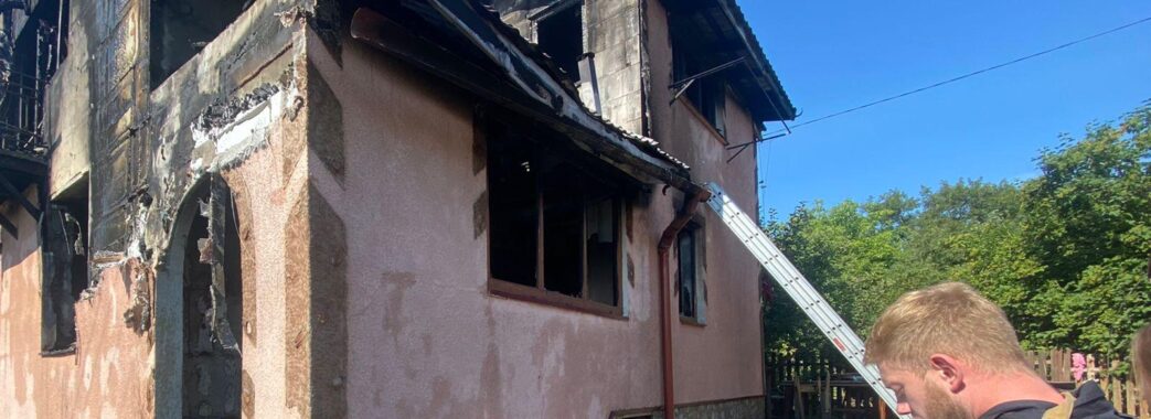 З’явились подробиці ранкової пожежі на Львівщині, у якій загинули дві дитини (ВІДЕО)