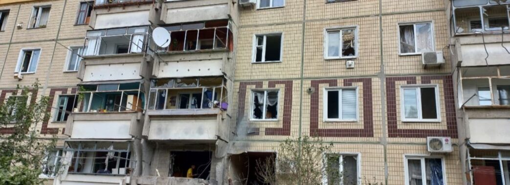 53 ракети випустила росія на житлові квартали Нікополя: щонайменше дві людини загинули