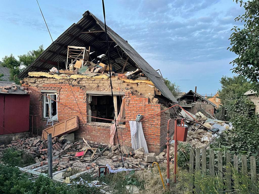 Вночі росія знову обстріляла з “Градів” Нікополь: є загиблі та поранені