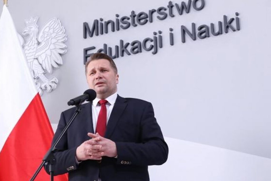 Польські школи готові прийняти до 300 тисяч українських школярів