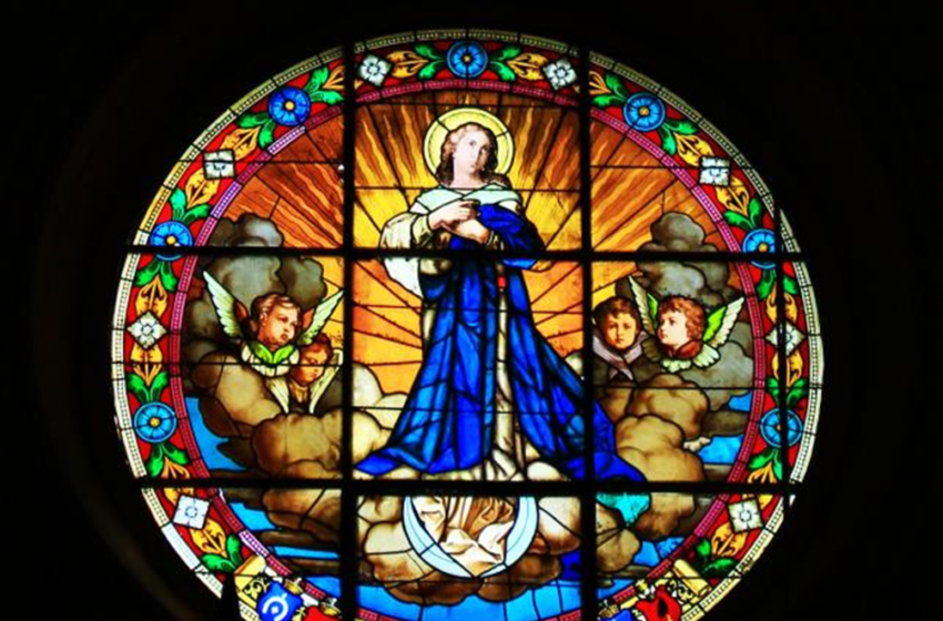 Унікальний вітраж храму св.Іоана Золотоустого у Львові забрали на реставрацію