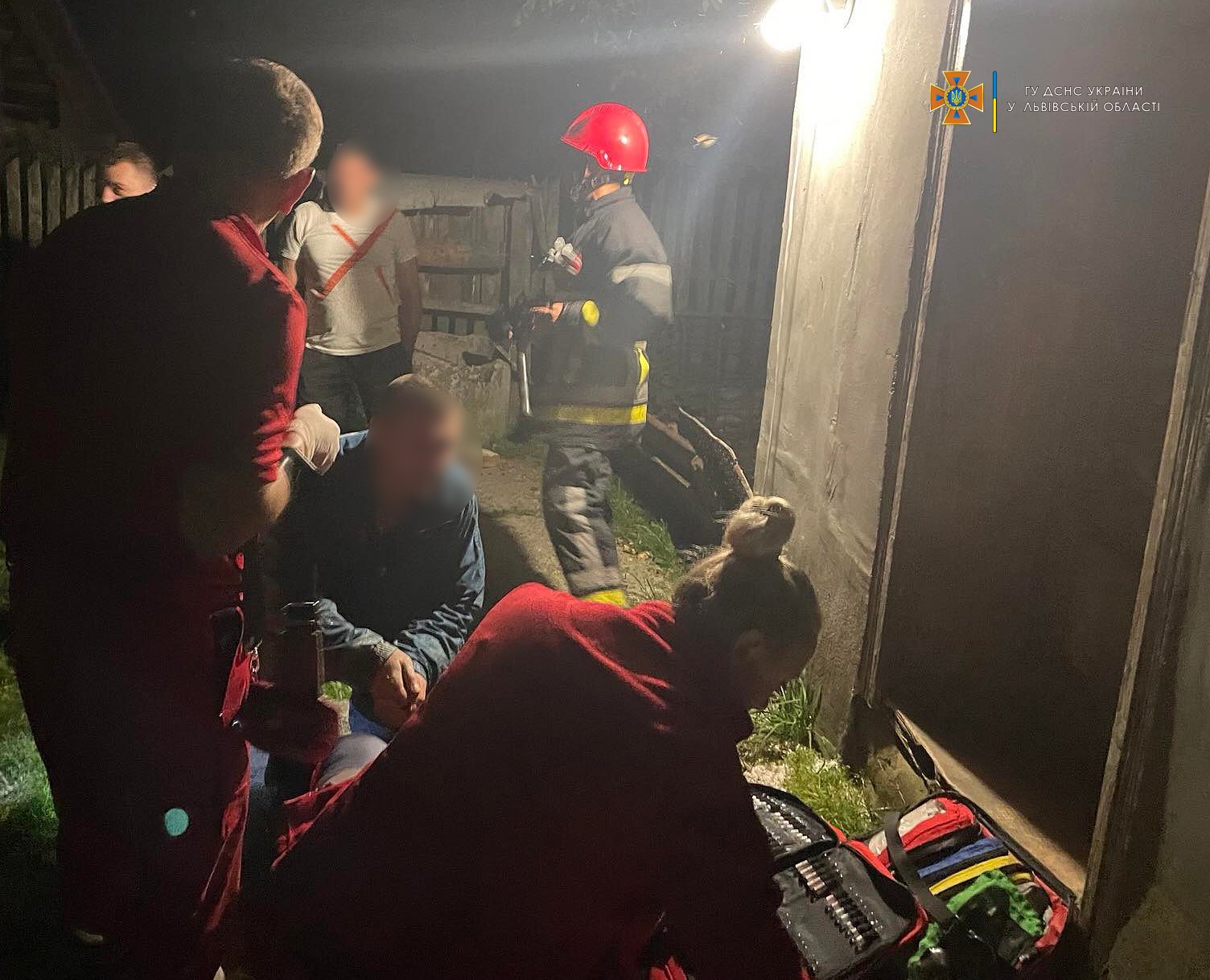 На Червоноградщині чоловік впав у 10-метровий колодязь