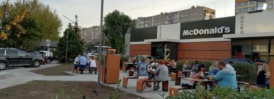 McDonald’s поетапно відновить роботу в Україну