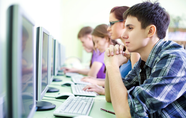 Стало відомо, як львівські випускники склали національний мультипредметний тест