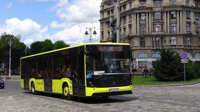 З першого вересня Львовом курсуватиме на 20 автобусів більше