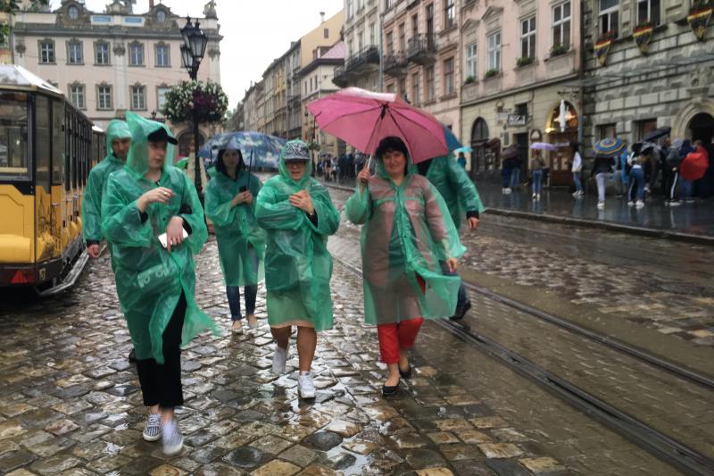 Львів’ян застерігають про грози