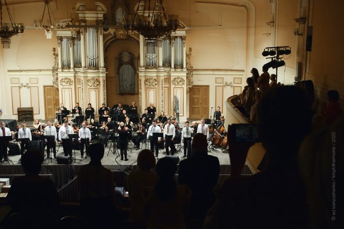 Львівська філармонія зібрала понад 50 тисяч гривень на потреби ЗСУ