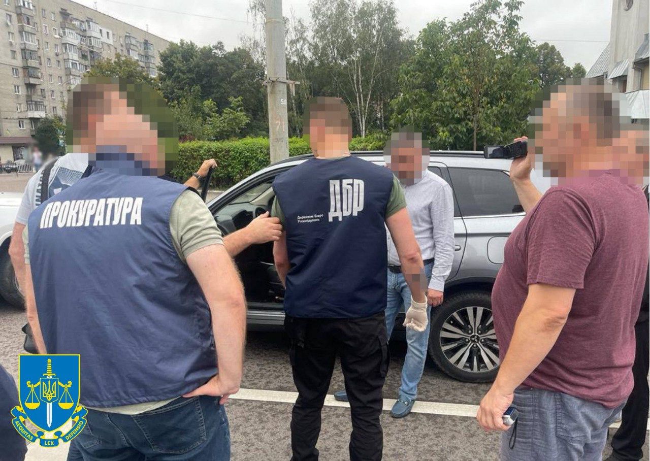 На Львівщині за хабар судитимуть керівника райвідділу виконавчої служби