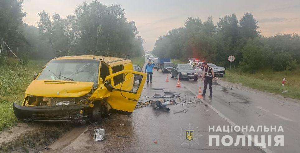 Дворічна дитина потрапила до лікарні внаслідок ДТП у Трускавці (ВІДЕО)