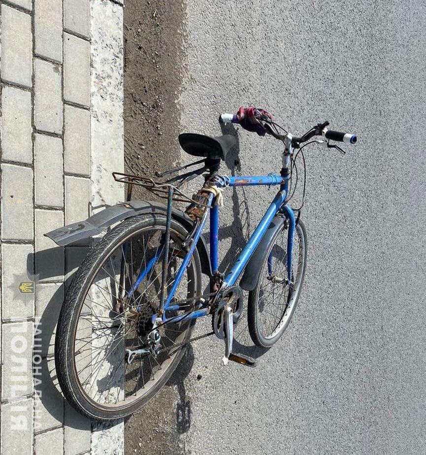 На трасі Львів-Меденичі вантажний бус збив велосипедиста