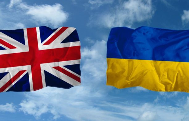 Майже половина українських біженців у Великобританії вже працевлаштовані