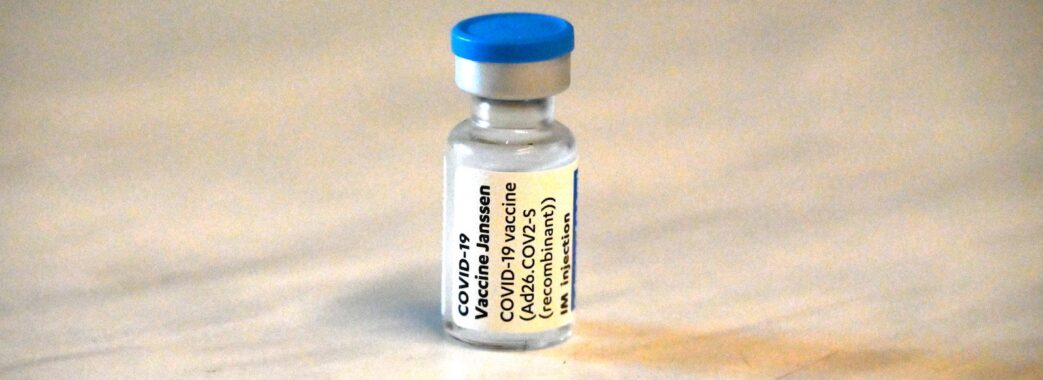 Лише одна доза: на Львівщину привезли однодозову вакцину від COVID-19