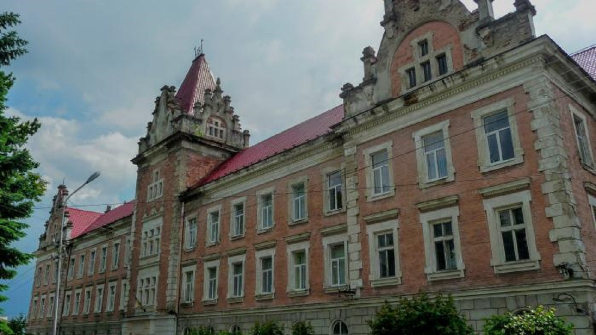 Старосамбірський суд за підробку довідки покарав порушника на …850 грн