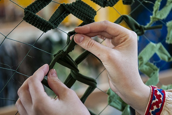 На Львівщині планують встановити національний рекорд з плетіння маскувальних сіток