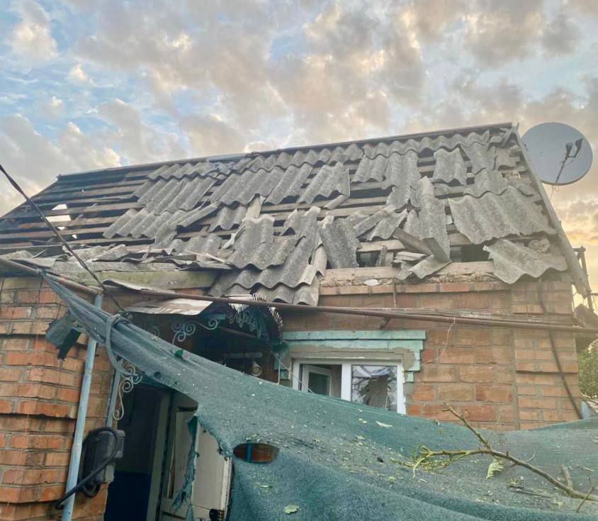 Нічний обстріл Дніпропетровщини: пошкоджено інфраструктуру, є постраждалий