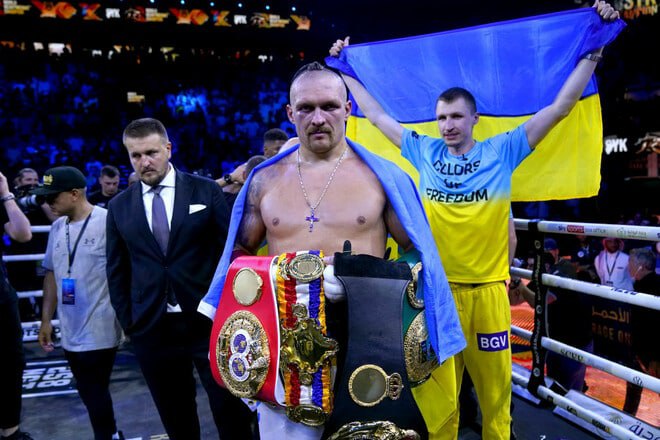 Усик вдруге переміг Джошуа і захистив титул чемпіона у суперважкій вазі