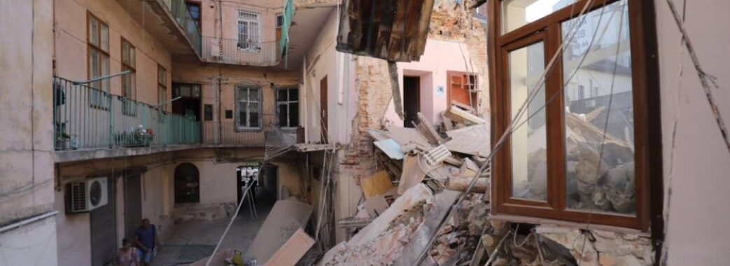 У мерії Львова розповіли, хто має відбудувати зруйнований будинок на проспекті Свободи