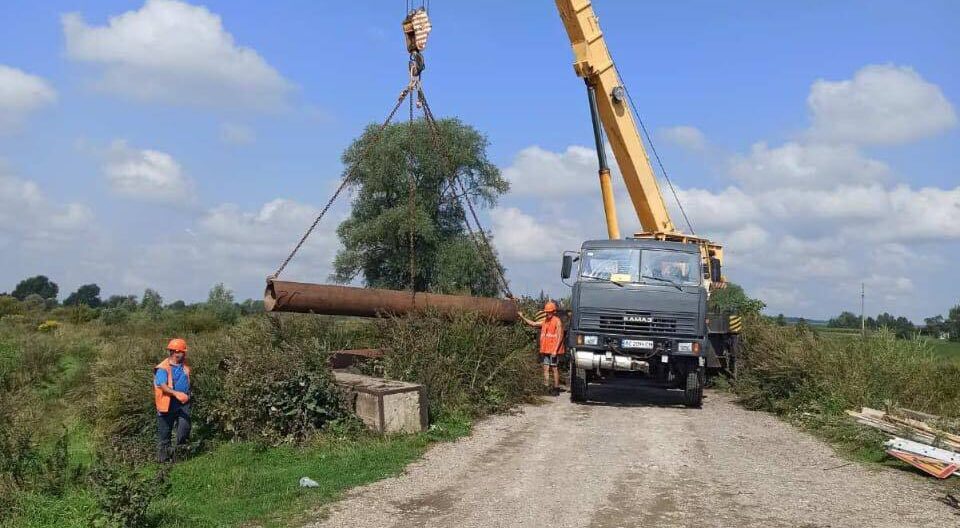 На Самбірщині розпочали ремонт аварійного мосту