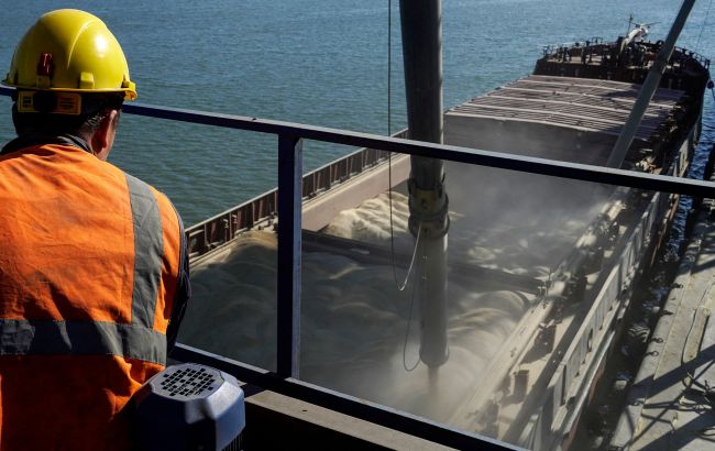 Сьогодні морським “зерновим коридором” вирушать ще два судна