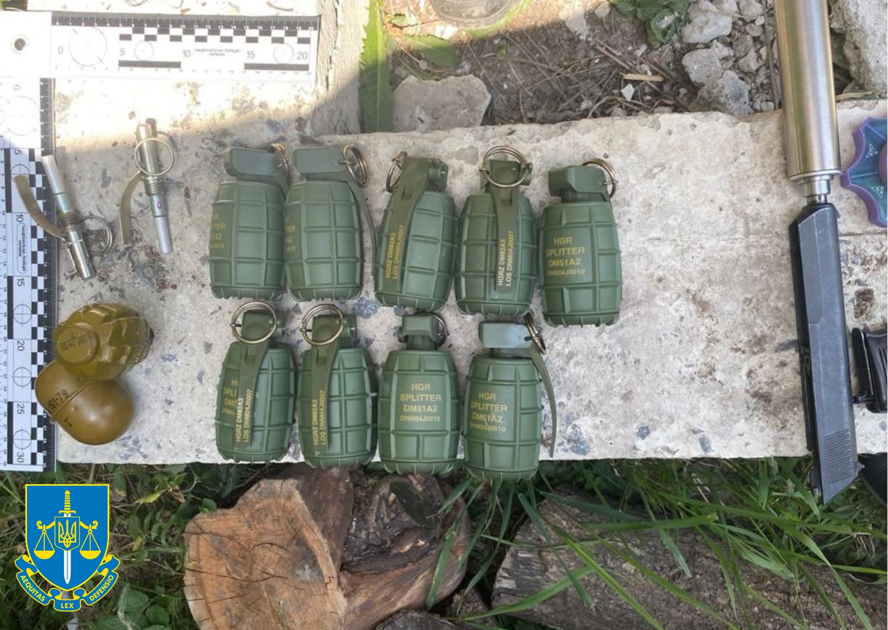 У Львові судитимуть чоловіка, який зберігав вдома арсенал зброї