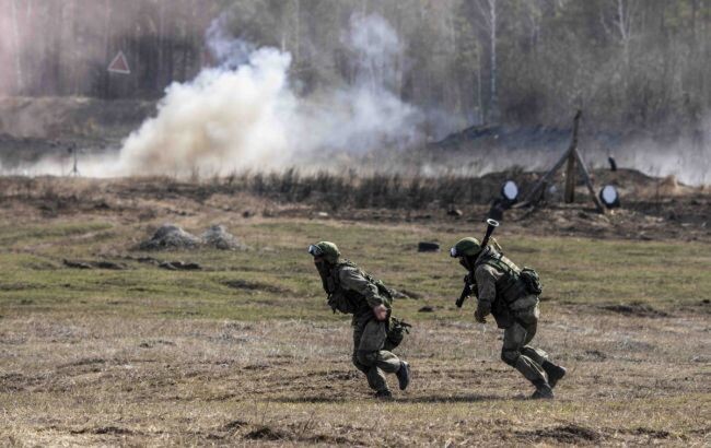Втрати ворога: за добу мінус 550 росіян, 7 безпілотників та 16 танків