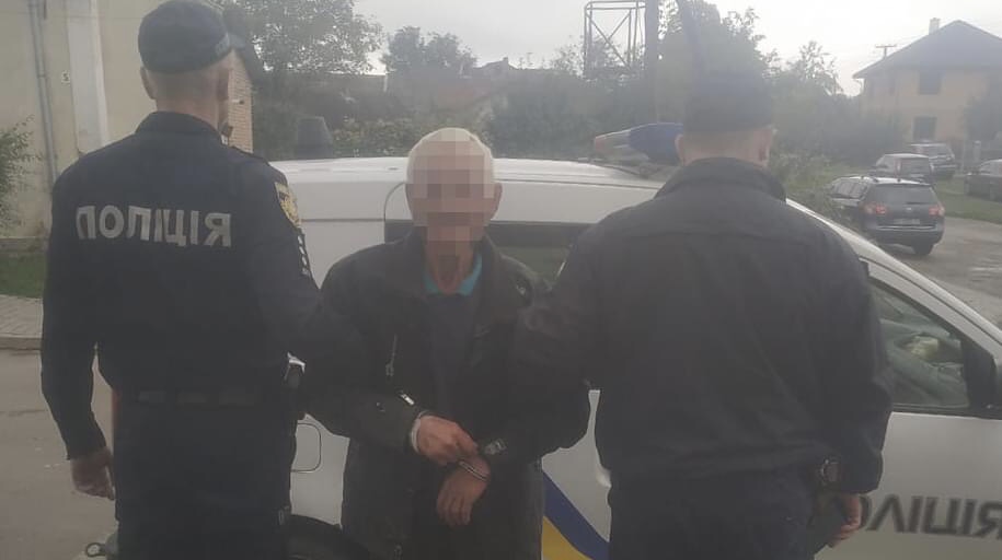 Сковорідкою вбив знайомого: на Стрийщині затримали 71-річного чоловіка