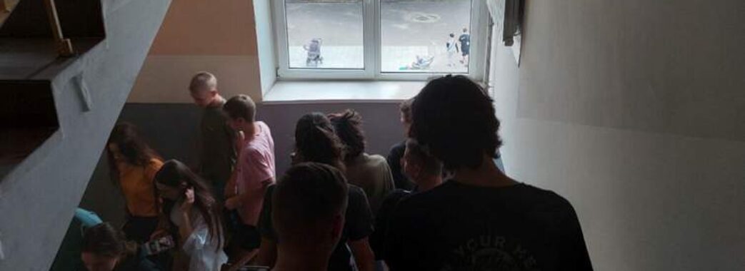 Львівських школярів евакуювали через замінування: повідомлення надійшло з так званої ДНР