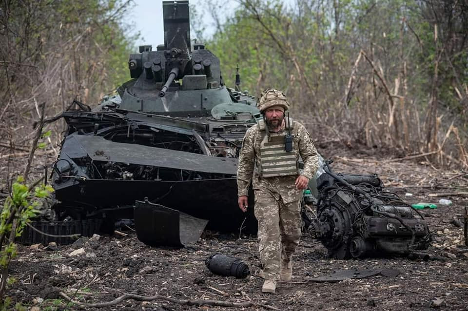 Втрати ворога: за добу мінус ще один літак, 4 гелікоптери і 500 російських солдат