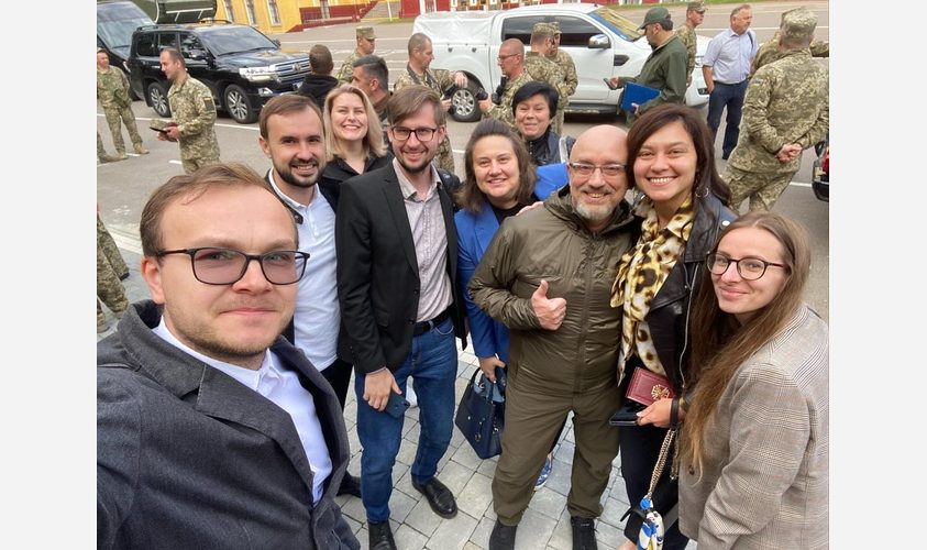 Міністр оборони Резніков вручив нагороди львівським волонтерам