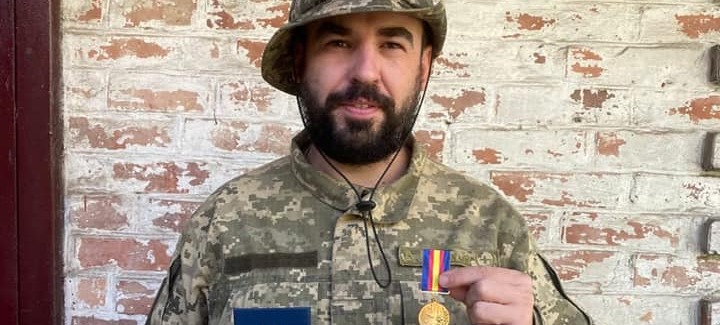 Залужний відзначив інспектора Львівської митниці, який воює на фронті