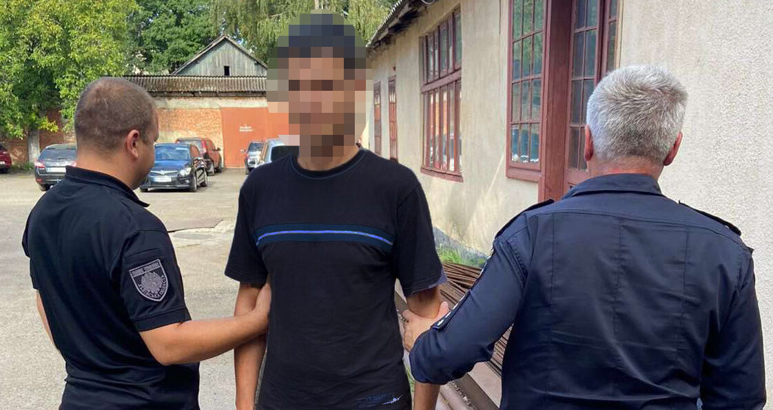 Протягом вчорашньої доби на Львівщині пограбували двох літніх жінок