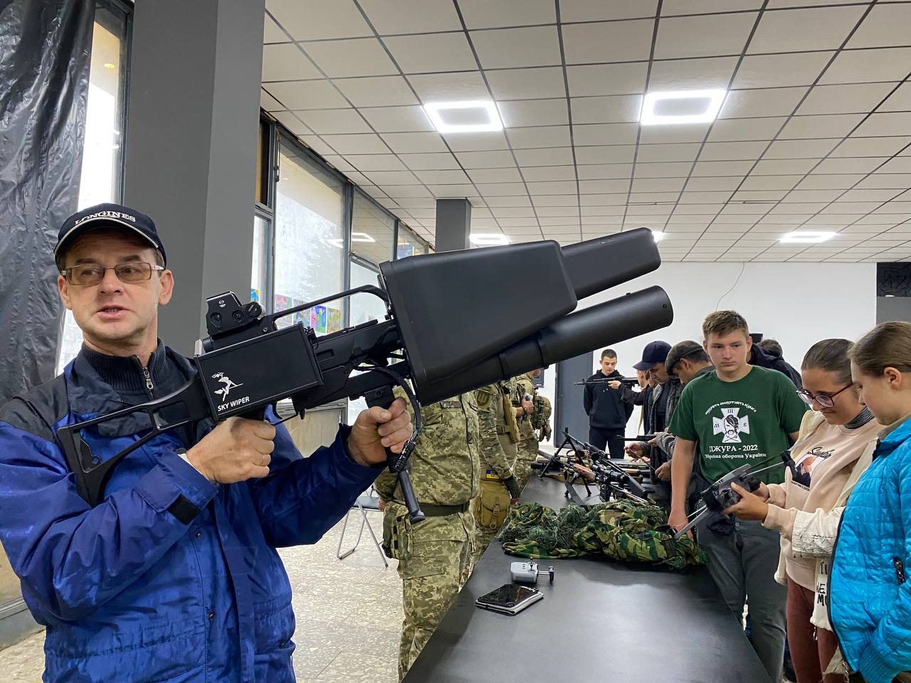 До Дня міста в Бориславі містяни змогли взяти до рук сучасну зброю