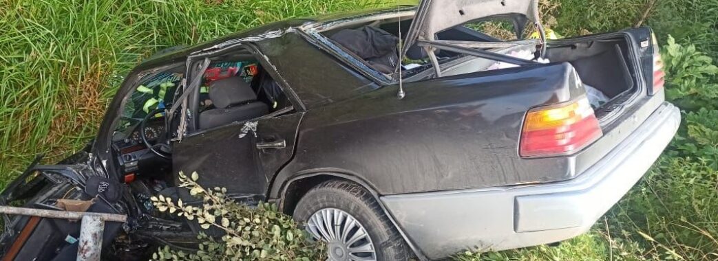 На Яворівщині авто з’їхало у кювет: водій травмувався