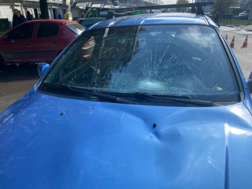 У Львові на Грінченка авто збило літнього чоловіка: його забрали до лікарні