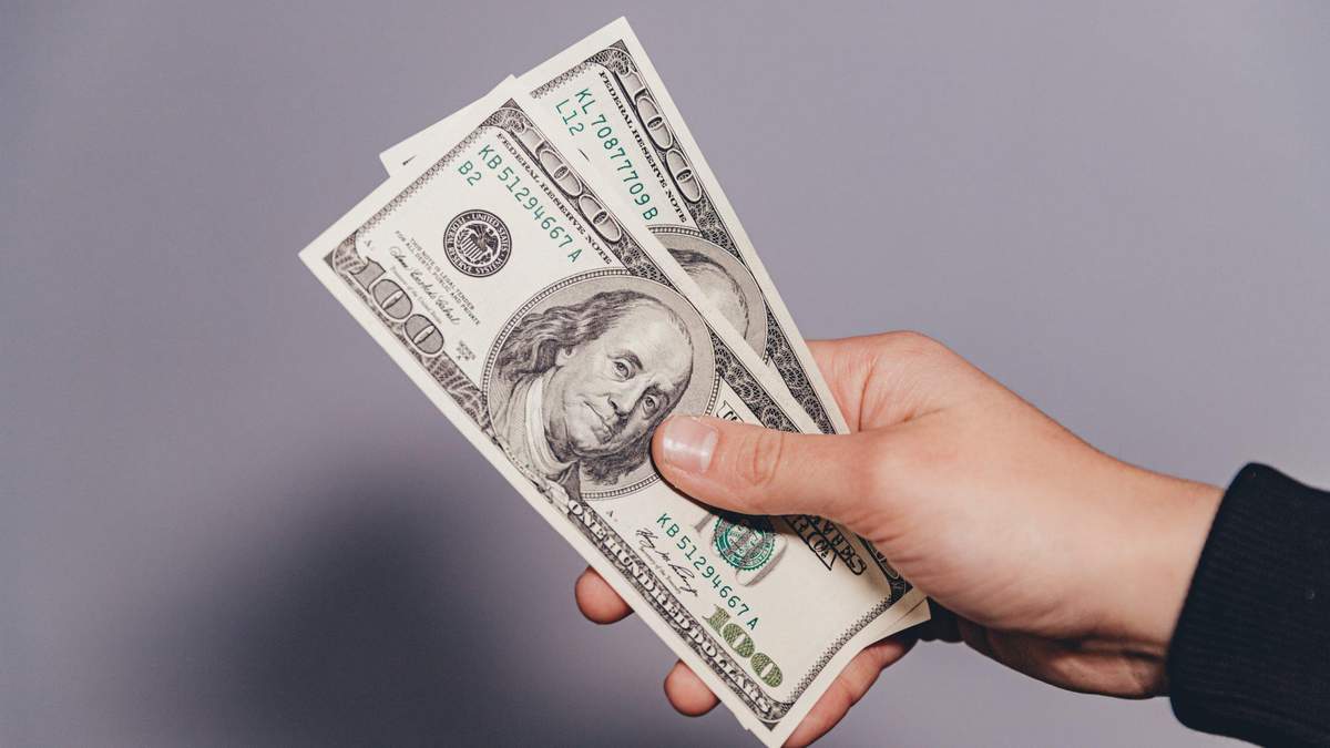 Уряд оприлюднив прогнози щодо курсу долара на наступний рік