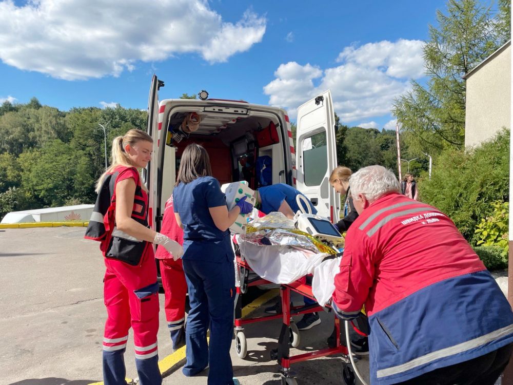 Важкопоранену 17-річну дівчину з Дніпропетровщини евакуювали зі Львова до Австрії