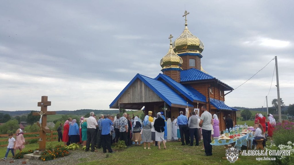 Директора школи на Самбірщині, що молився з московським патріархатом, вже звільнили, — староста села
